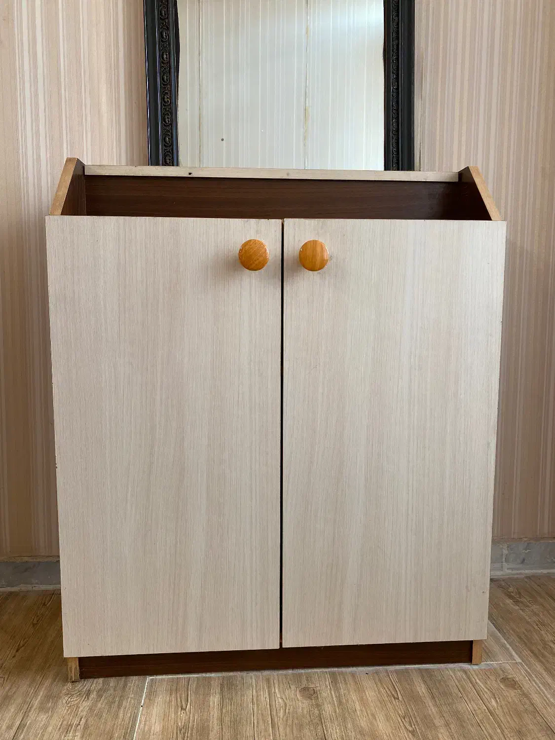 جاکفشی|جاکفشی، کمد، دراور|گرگان, |دیوار