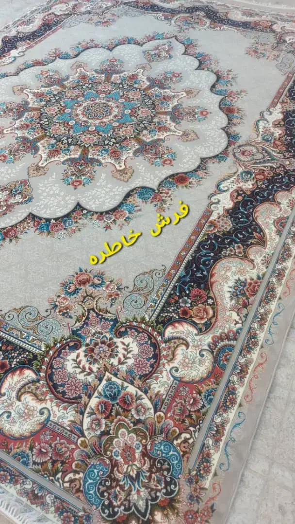 فرش ۷۰۰ شانه تراکم ۲۵۵۰ خاطره|فرش|بندرعباس, |دیوار