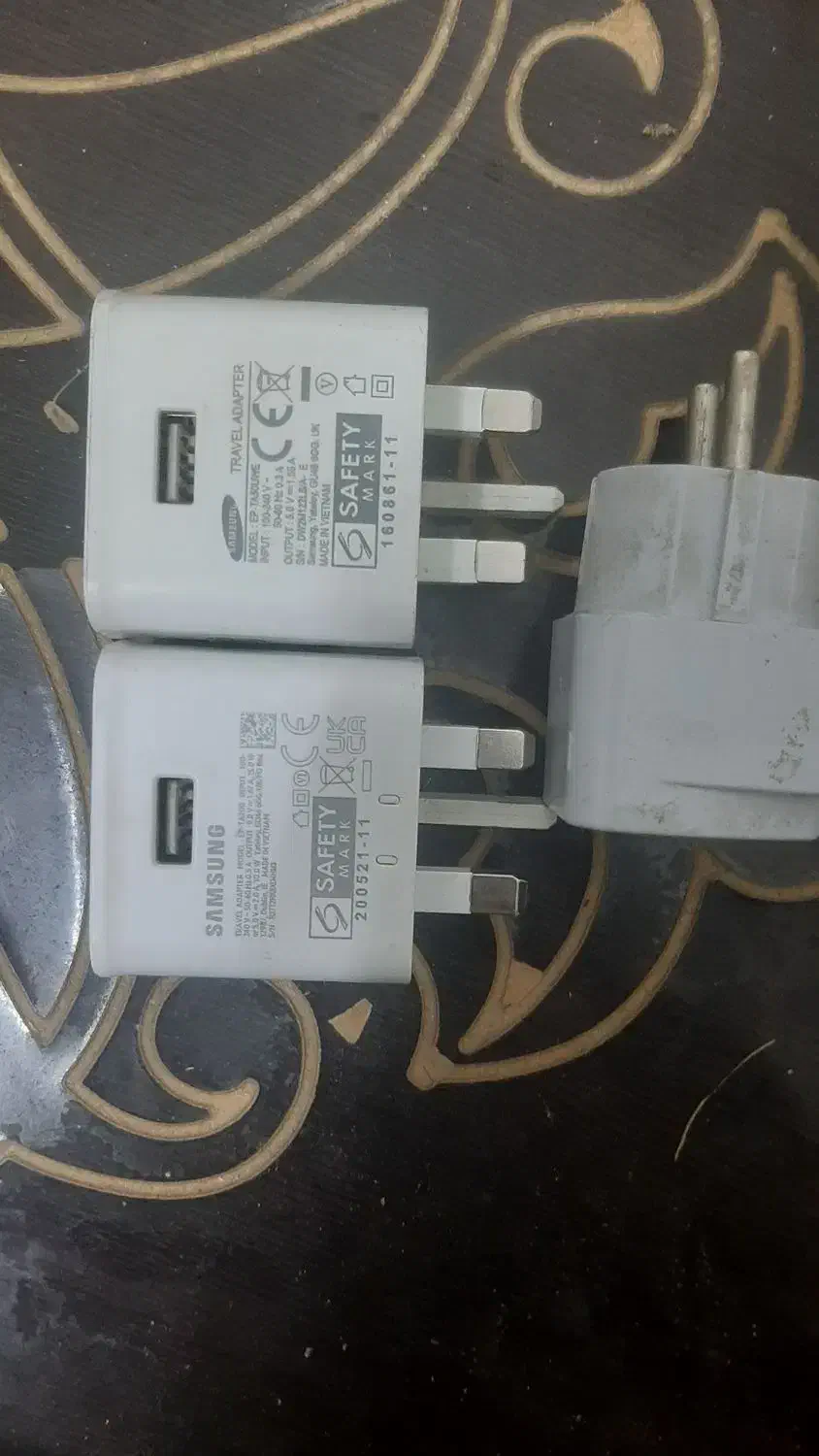 دوعدد آداپتور سامسونگ + AUX + سیم شارژ آیفون|لوازم جانبی موبایل و تبلت|اصفهان, باغ فدک|دیوار