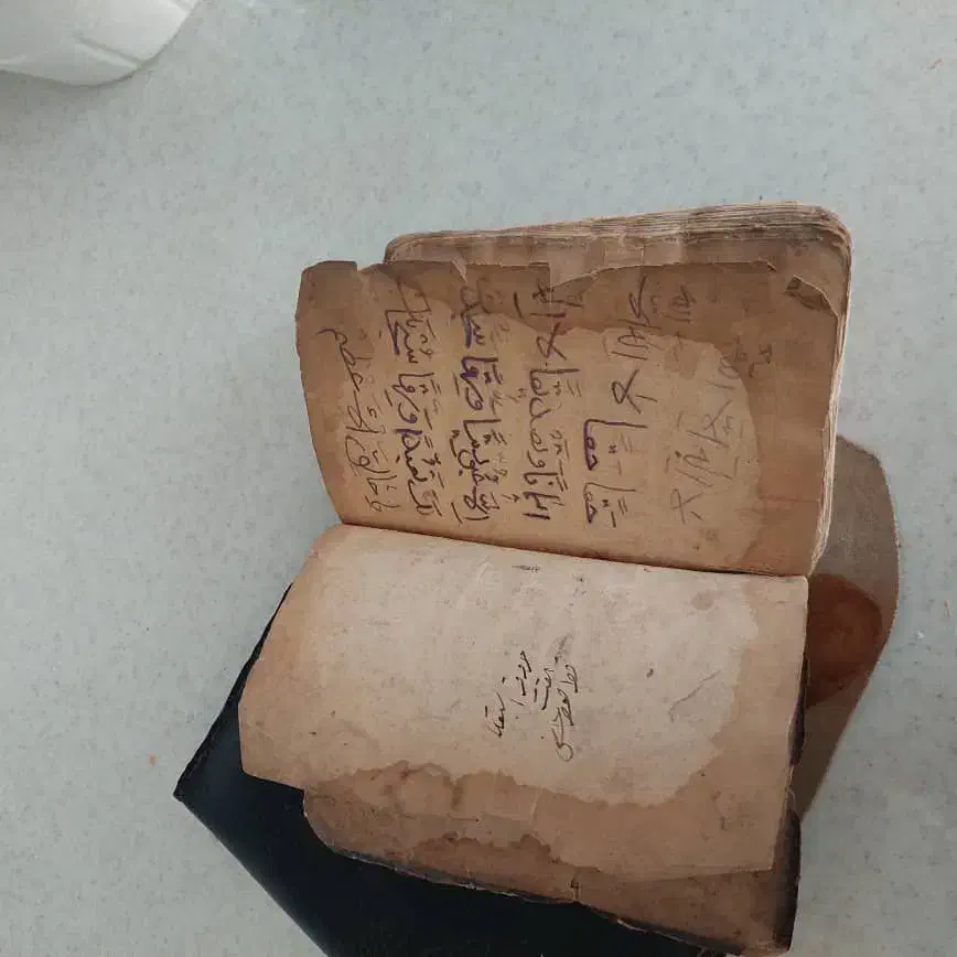 کتاب قرآن بیش از ۳۰۰ سال قدمت|کتاب و مجله تاریخی|اردبیل, |دیوار