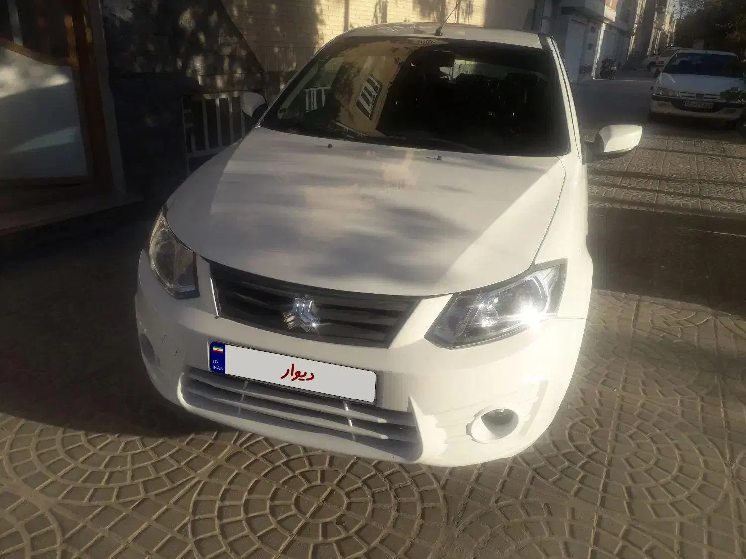 سواری ساینا|خودرو سواری و وانت|یزد, |دیوار