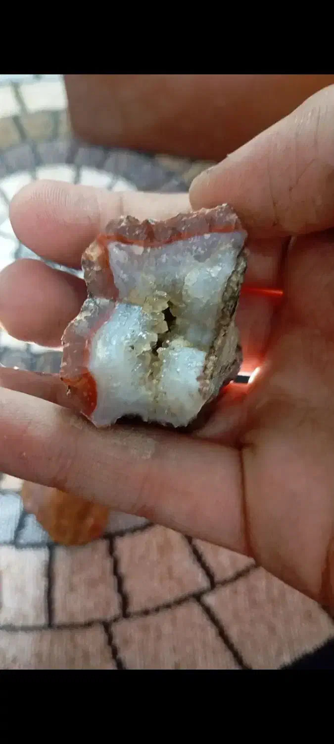 سنگ اماتیست|کلکسیون اشیاء عتیقه|تربتحیدریه, ترمینال|دیوار