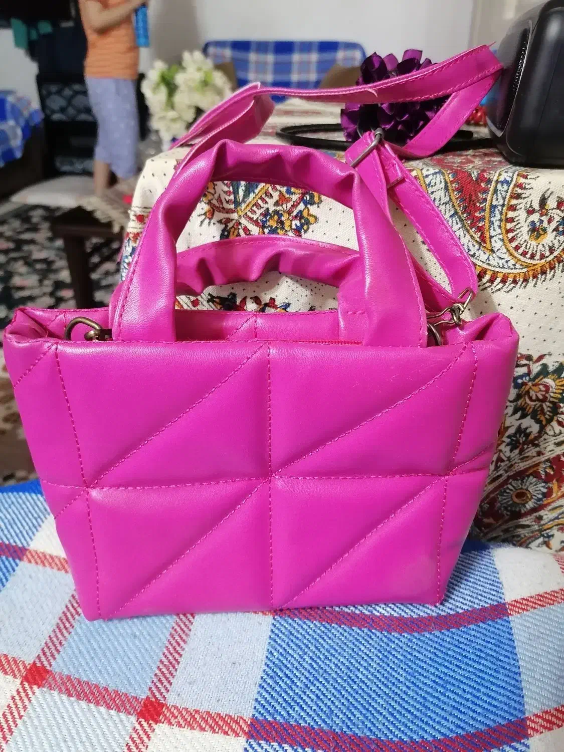 کیف صورتی|کیف، کفش، کمربند|بندر انزلی, چهارفریضه|دیوار