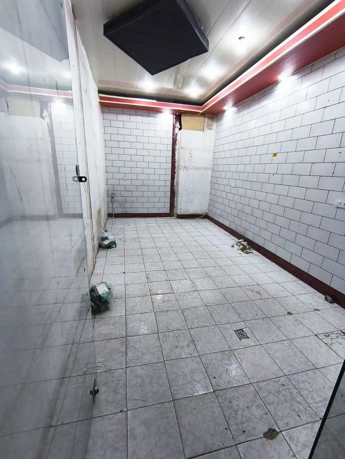 اجاره مغازه واقع در بلوار 24مهر|اجارهٔ مغازه و غرفه|کرمان, |دیوار