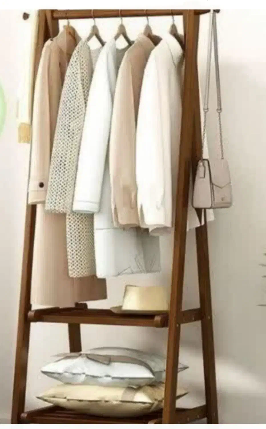 رگال لباس|بندرخت و رخت‌آویز|اصفهان, جامی|دیوار