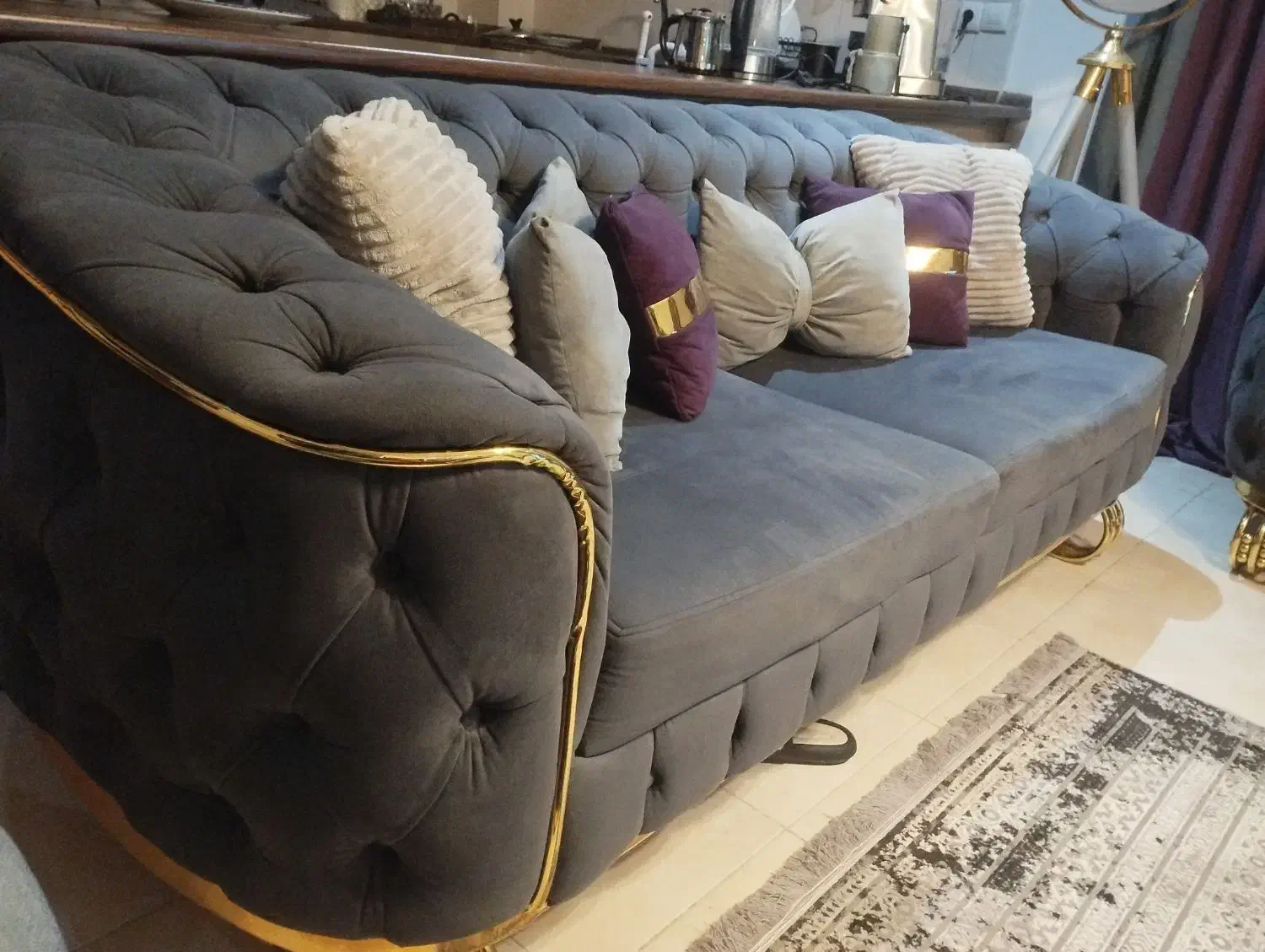 مبل راحتی 7نفره  و میز بزرگ  و دو عدد عسلی|مبلمان خانگی و میز عسلی|اصفهان, باغ فدک|دیوار