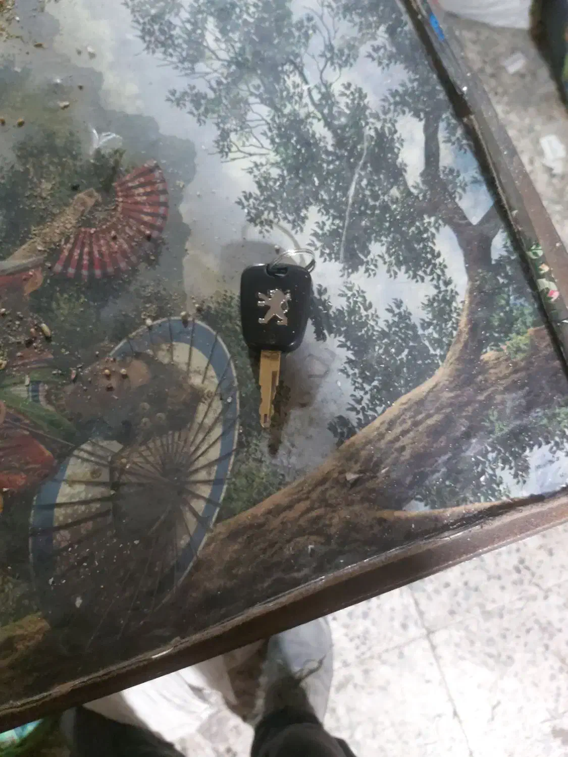 کلیدماشین|اشیا|زرند, |دیوار