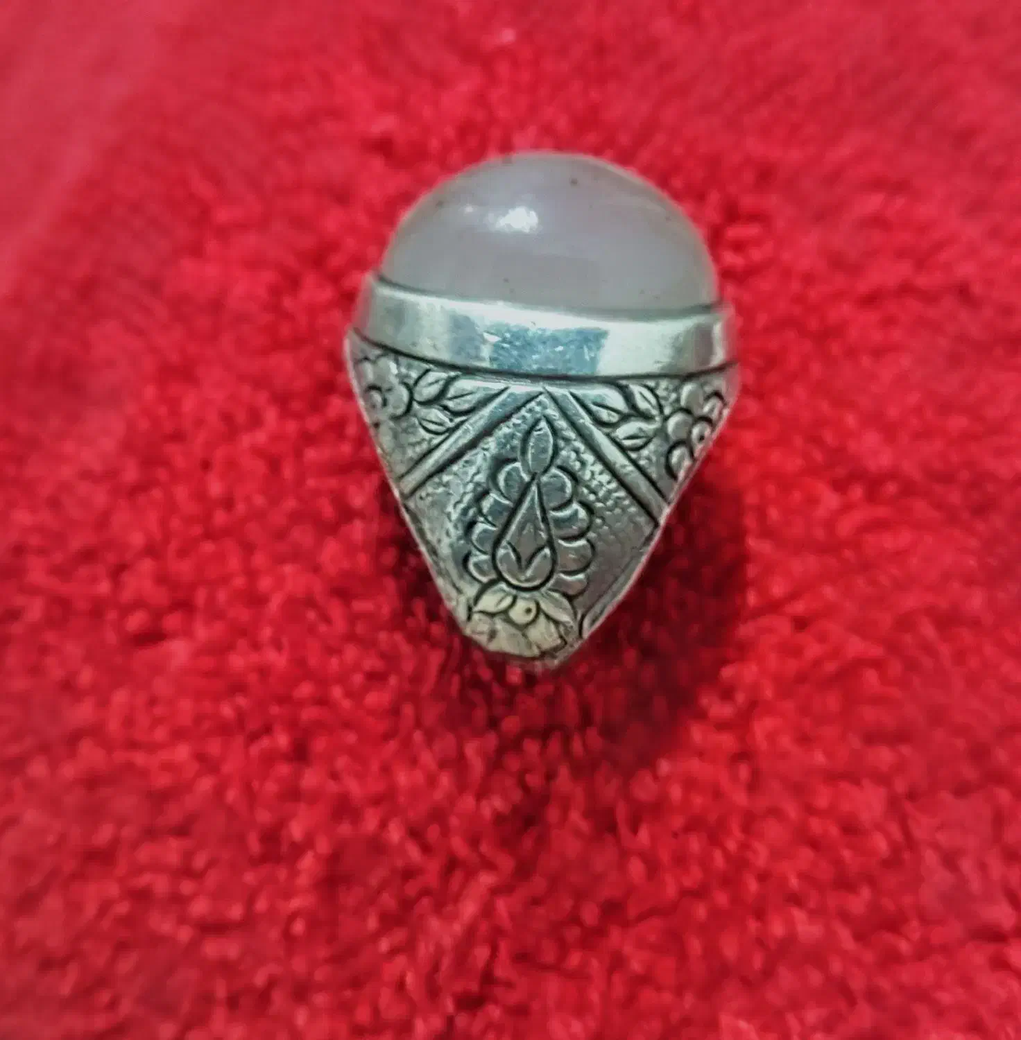 انگشترهای نقره قدیمی دستساز و ماشینی|کلکسیون اشیاء عتیقه|لنگرود, |دیوار