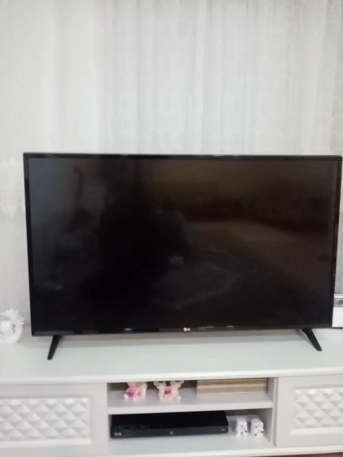 تلویزیون 43 اینج ال جی ال ای دی|تلویزیون و پروژکتور|صحنه, |دیوار