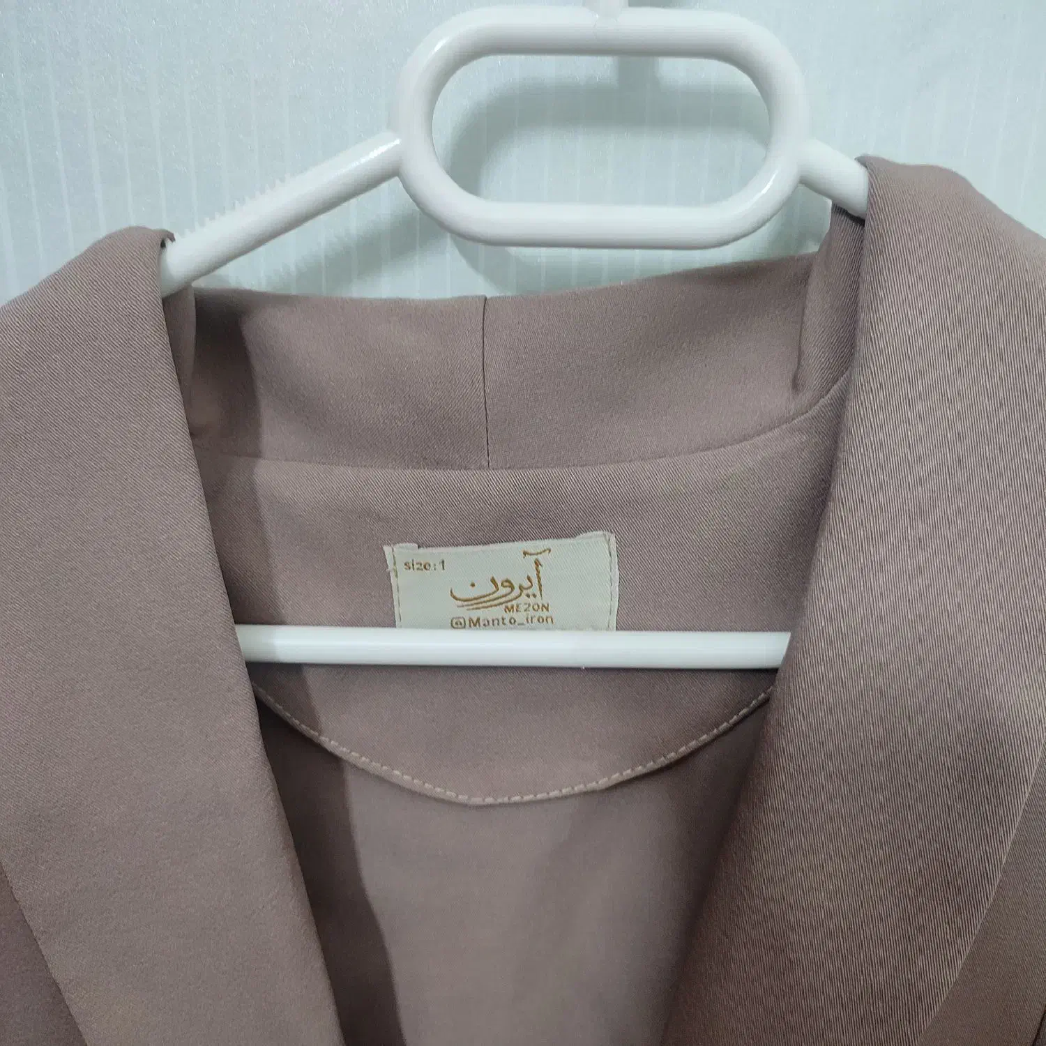 2عدد مانتو مزونی|لباس|مشهد, هنرور|دیوار