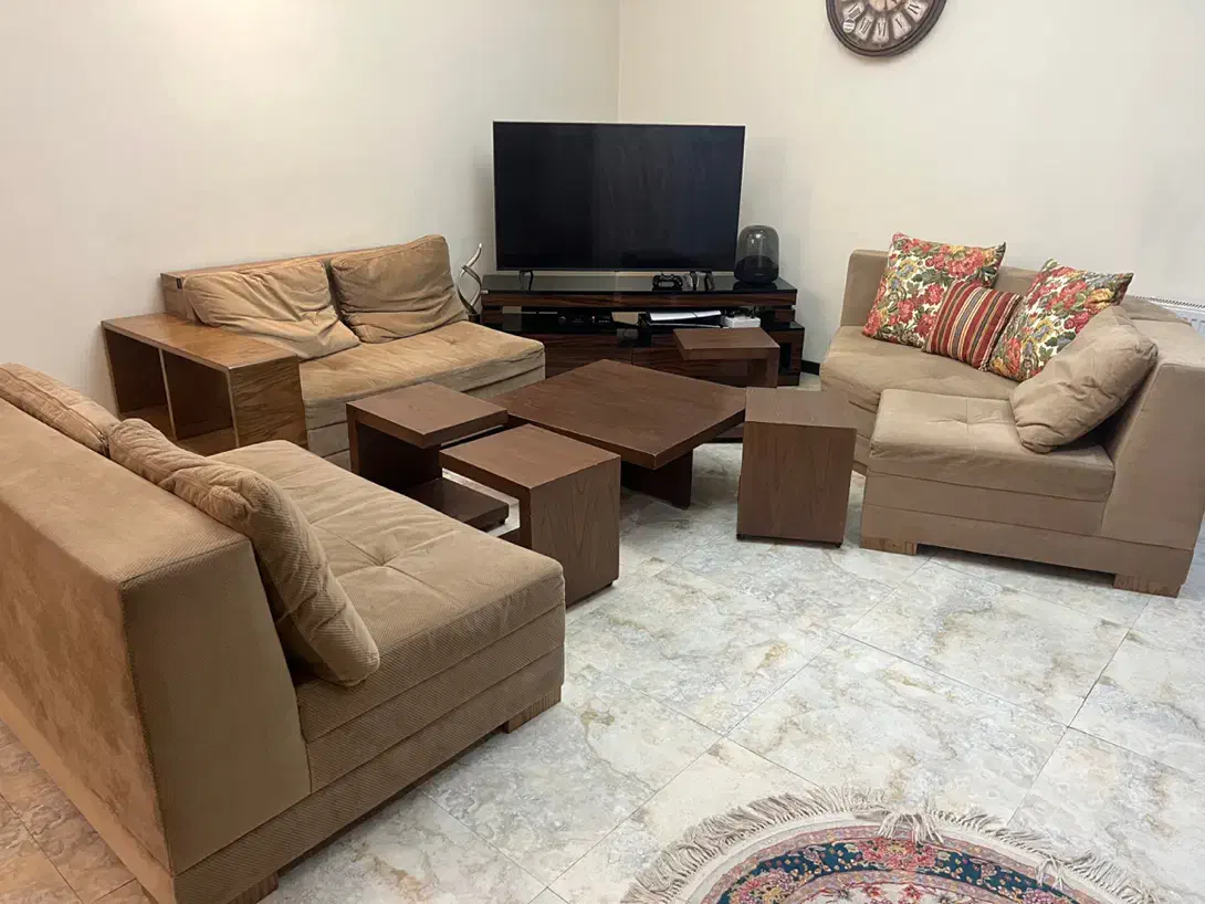 مبلمان راحتی ال هفت نفره به همراه میز وسط و عسلی|مبلمان خانگی و میز عسلی|تهران, سید خندان (جلفا)|دیوار