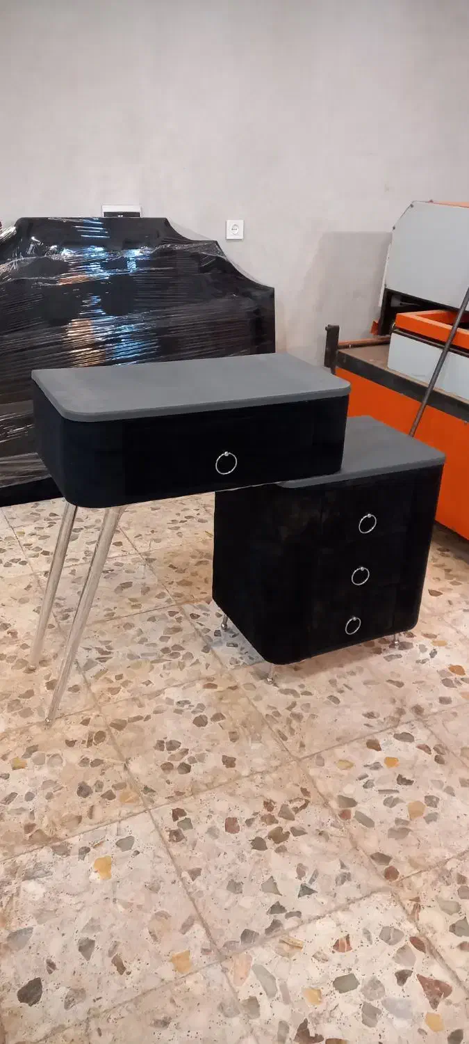 میز آرایش|بوفه، ویترین، کنسول|امامزاده عبدالله, |دیوار