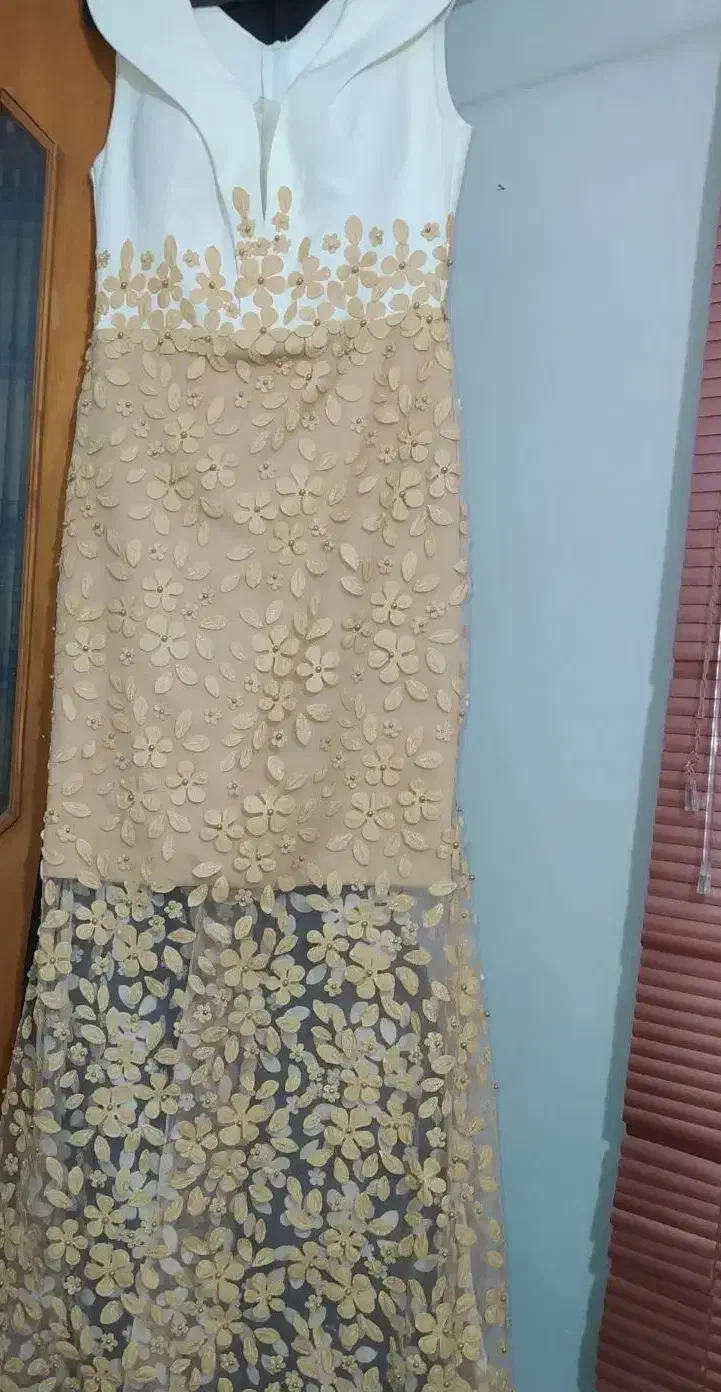 لباس مجلسی نونو|لباس|قم, چهل درخت‎|دیوار