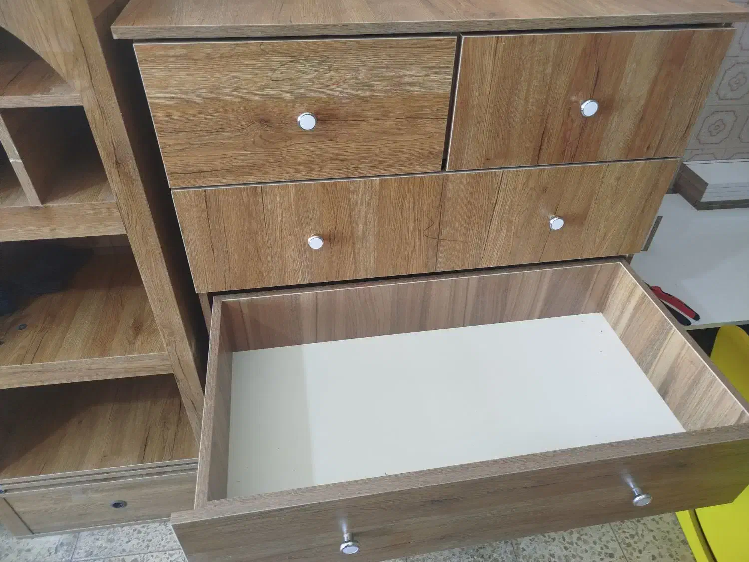 دراور|جاکفشی، کمد، دراور|سراب, |دیوار