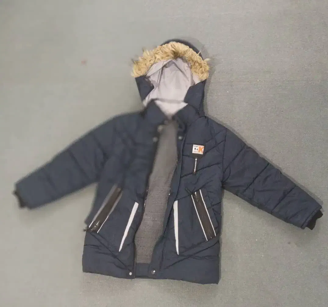 کاپشن|کفش و لباس بچه|شیراز, بریجستون|دیوار