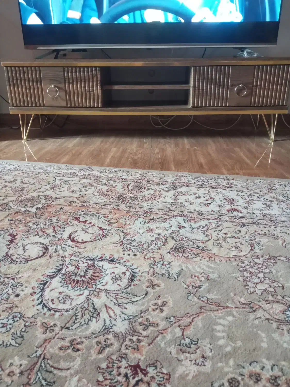 میری تی وی|میز تلویزیون|گرمسار, |دیوار