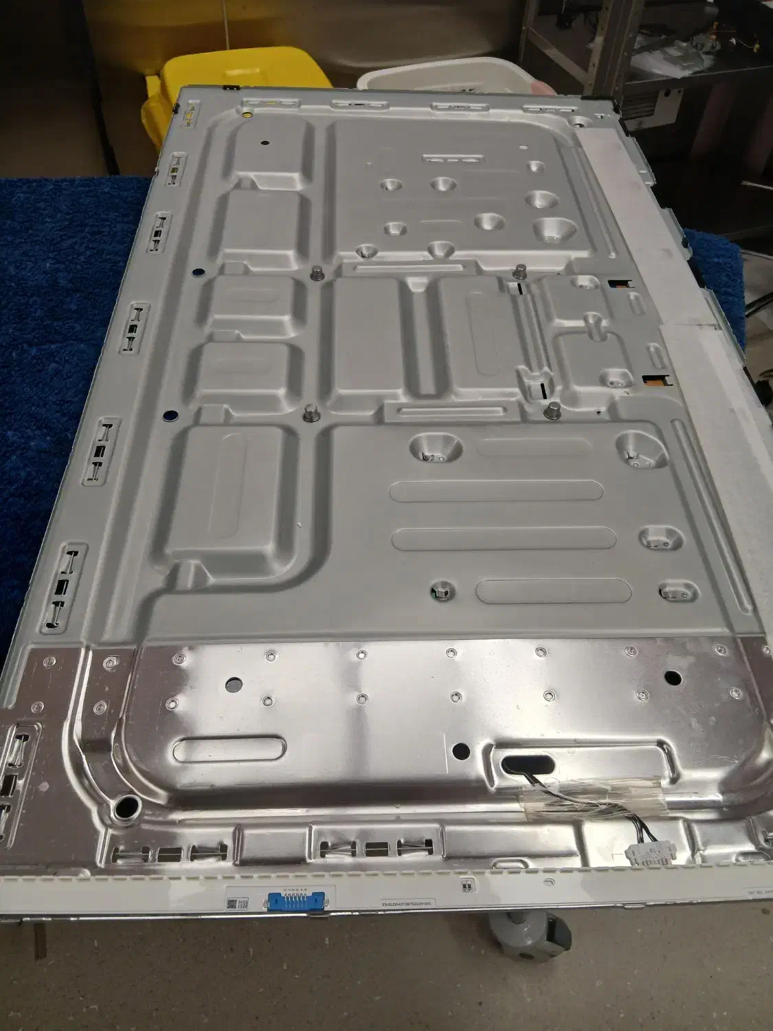 تعویض بک لایت در محل....تعمیرات انواع ال ای دی|خدمات پیشه و مهارت|کرج, شهرک ولیعصر|دیوار