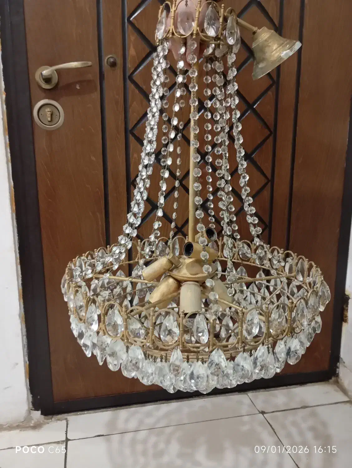 لوستر کریستالی زیبا|لوستر و چراغ آویز|اهواز, فاز ۱ پادادشهر|دیوار