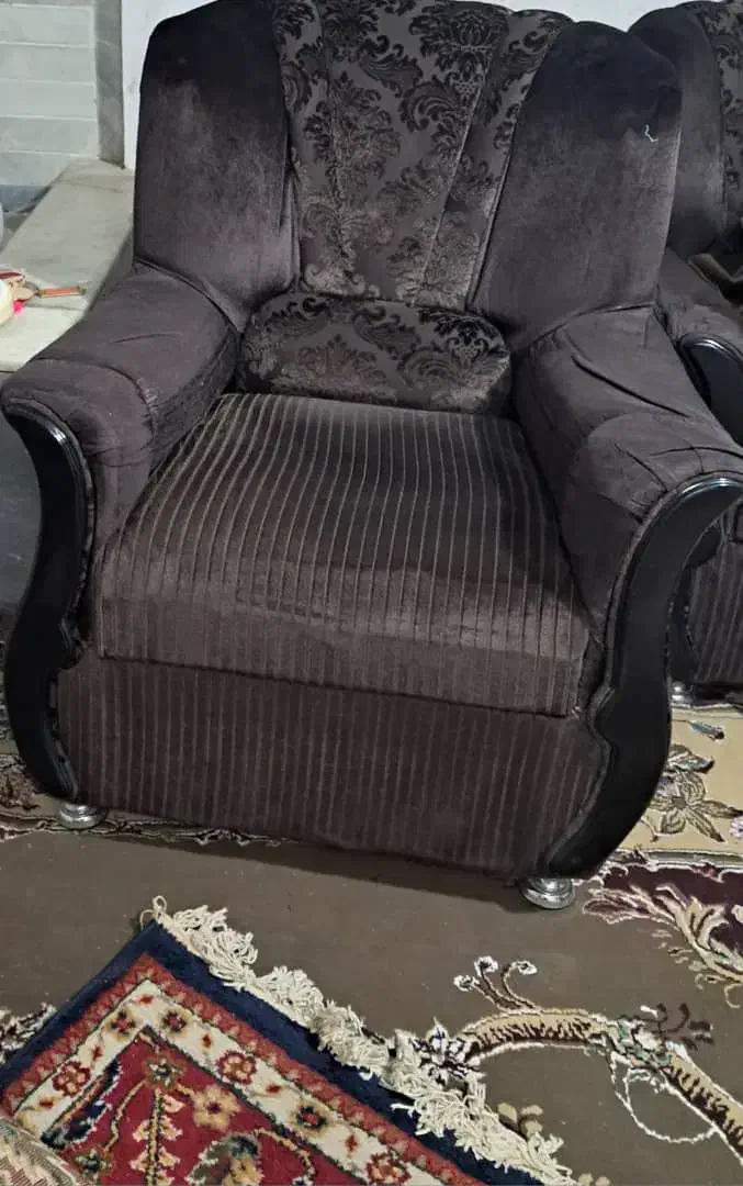 مبل هفت نفره|مبلمان خانگی و میز عسلی|شاهین‌شهر, سعدی شمالی|دیوار