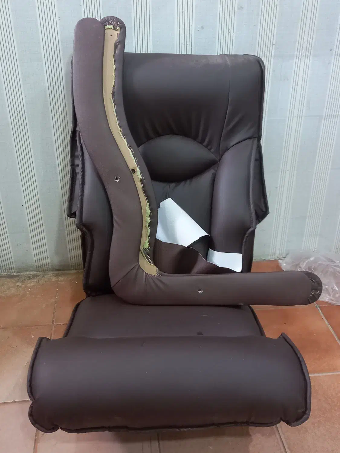 تعمیرات تخصصی انواع صندلی بصورت سیار|خدمات پیشه و مهارت|کاشان, درب جوشقان|دیوار