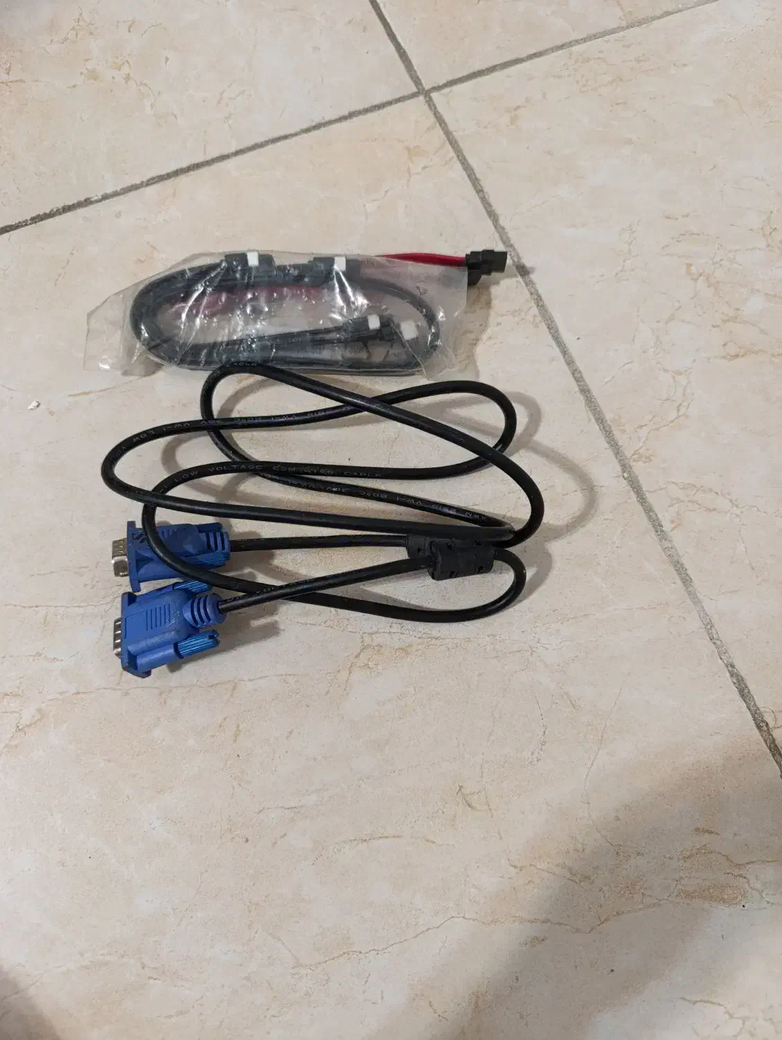 دو عدد کابل|قطعات و لوازم جانبی رایانه|تهران, ارامنه|دیوار