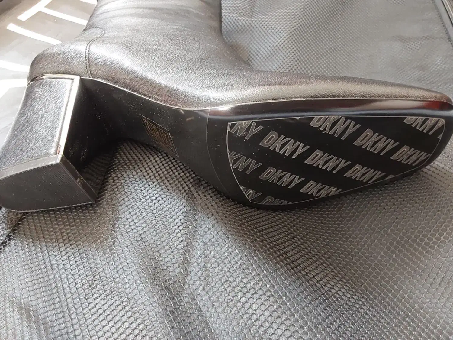 چکمه زنانه DKNY سایز ۴۰|کیف، کفش، کمربند|شاهینشهر, پاسداران|دیوار