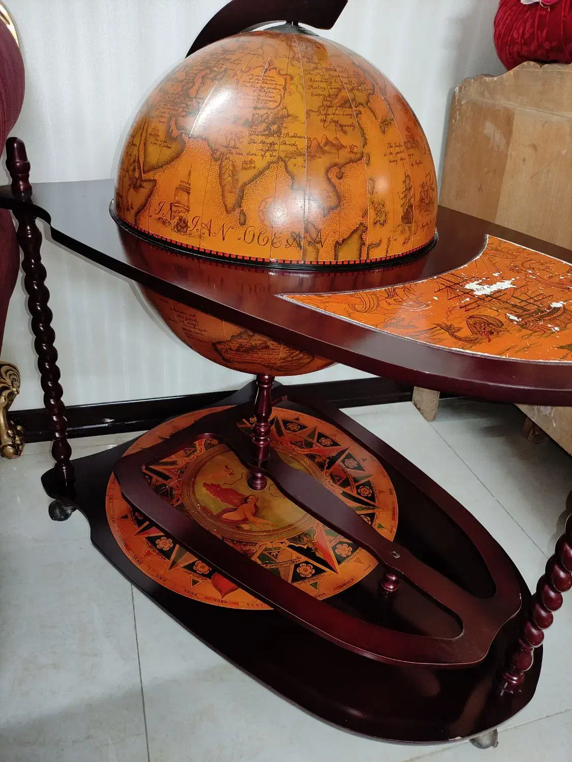 میزبار سایزبزرگ کار مالزی قدیمی|مبلمان خانگی و میز عسلی|شیراز, ابیوردی|دیوار