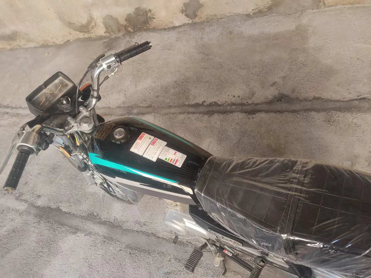 موتور 125 سال 98|موتورسیکلت|کنگاور, |دیوار