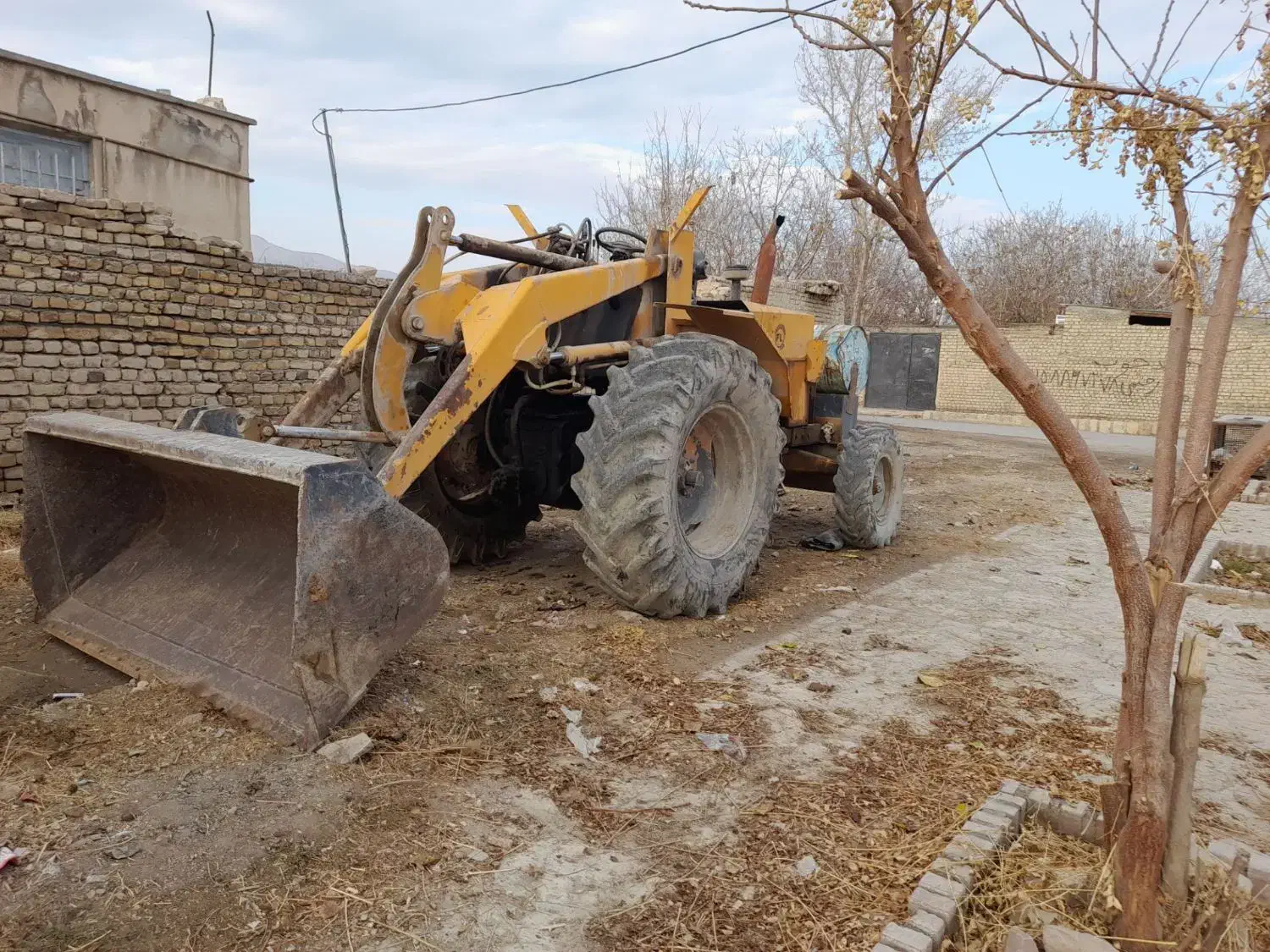 تراکتور بیل عقب|خودرو سنگین|گلبهار, شهر جدید گلبهار|دیوار