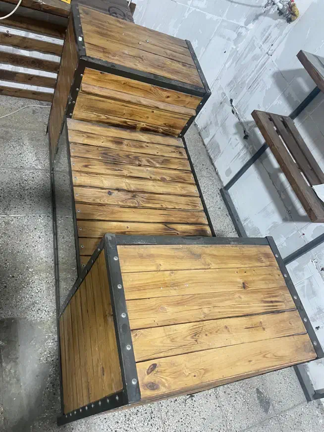 دکور چوبی|کتابخانه، شلف، قفسه‌های دیواری|تربت‌حیدریه, شهرک ولیعصر|دیوار