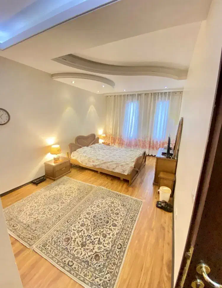 سعادت آباد 130 متر 2 خواب تک واحدی نور مستقیم