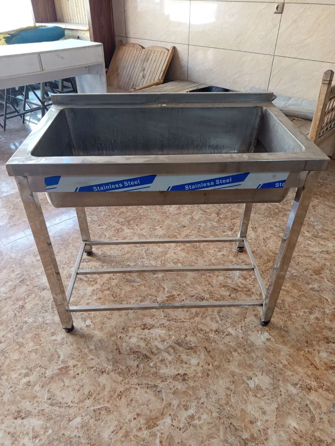 سینک استیل و جای هوا کش نو سالم|کافیشاپ و رستوران|چهارباغ, |دیوار