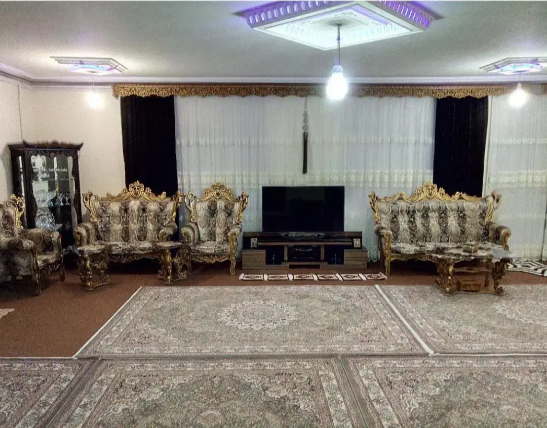 مبل سلطنتی ۷نفره با قیمت مناسب|مبلمان خانگی و میز عسلی|سنندج, |دیوار