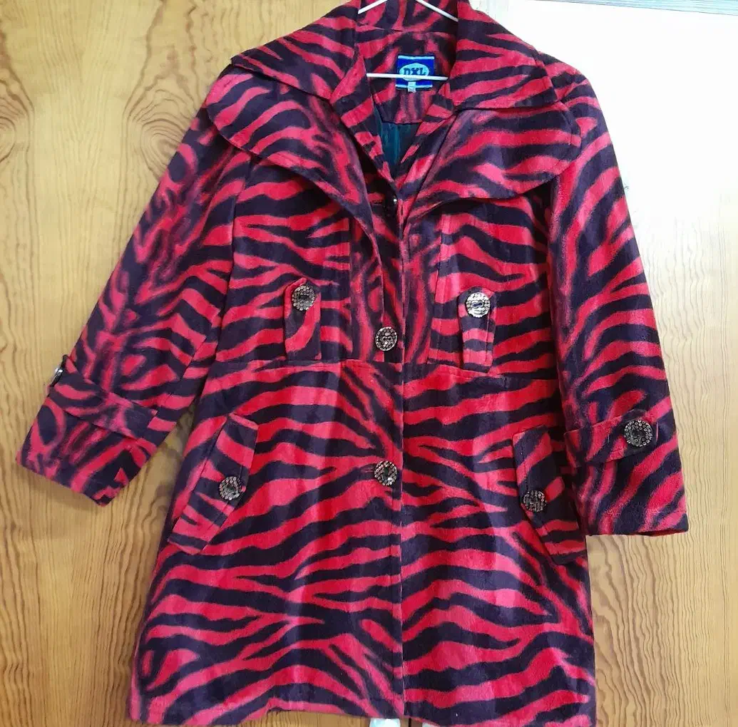 تعدای کاپشن و پالتو زنانه|لباس|خلخال, |دیوار