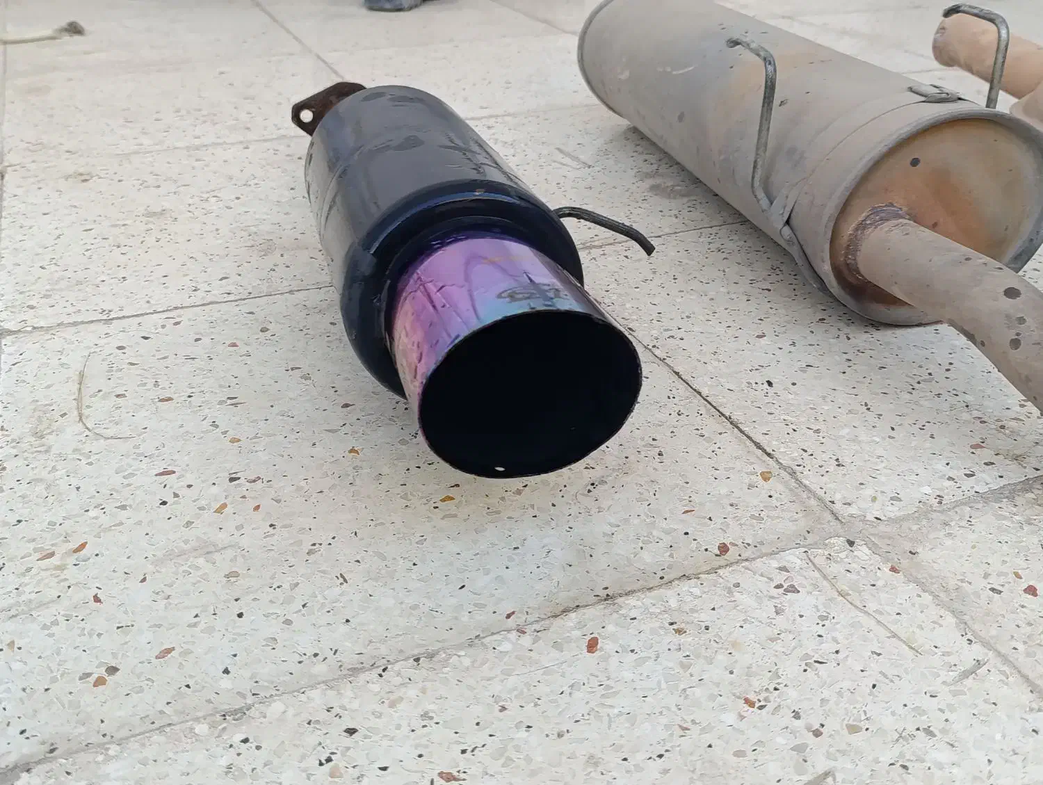 اگزوز|قطعات یدکی و لوازم جانبی|نهاوند, |دیوار