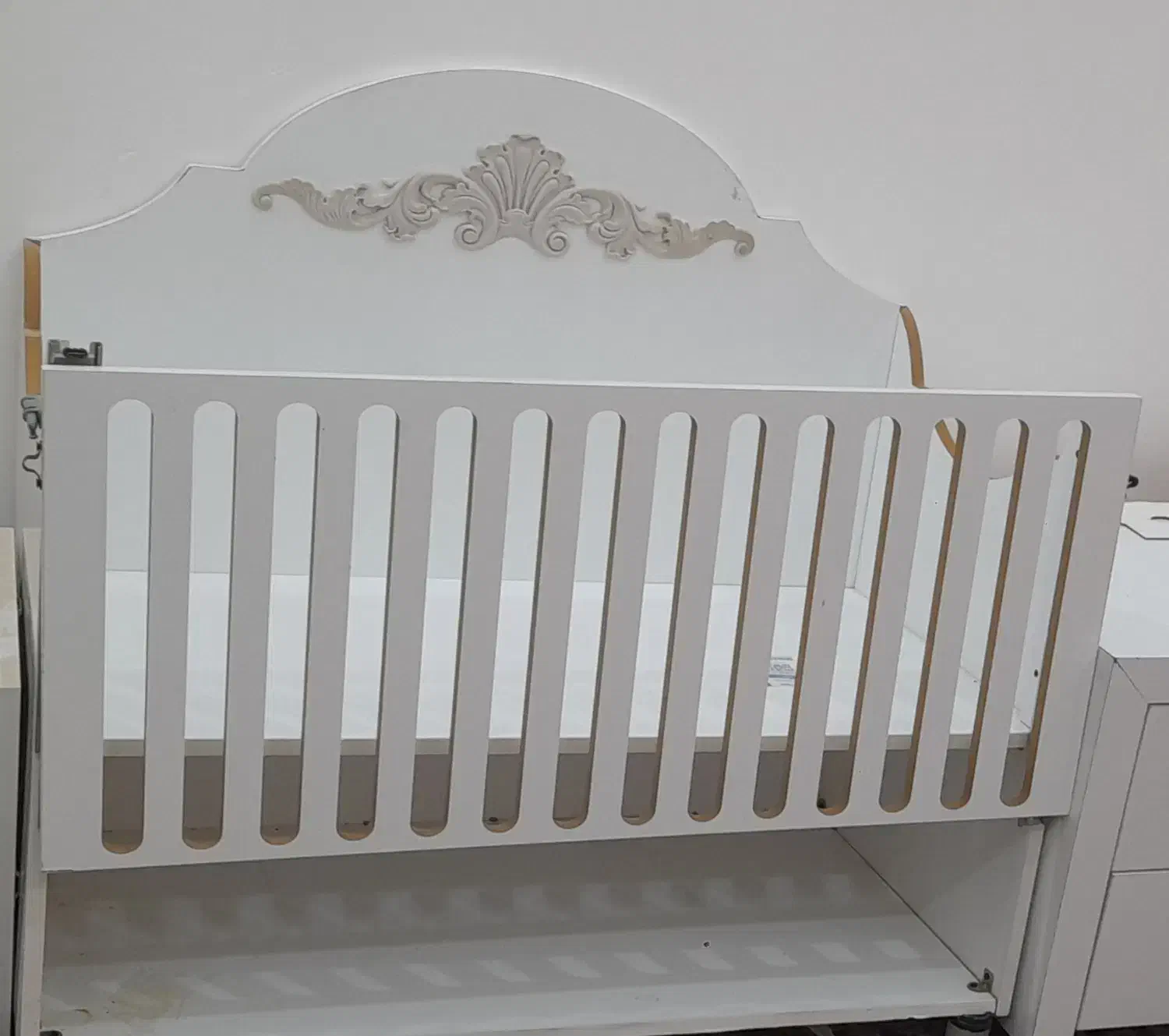 تخت کودک مناسب تا ۳ ۴ سال فقط ۱/۹۵۰|تخت و سرویس خواب|طبس, |دیوار