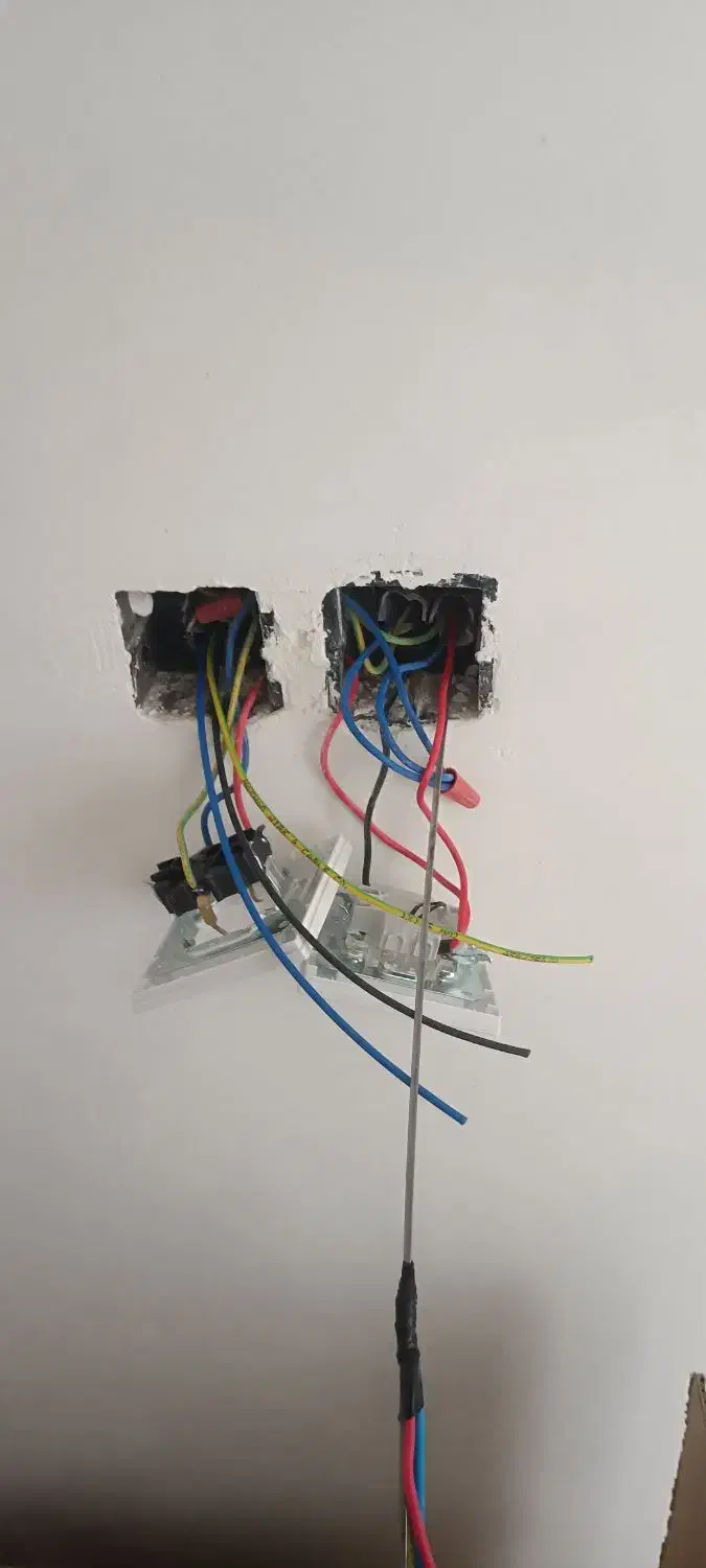 نیازمند نیرو برقکار|استخدام معماری، عمران و ساختمانی|بیرجند, |دیوار