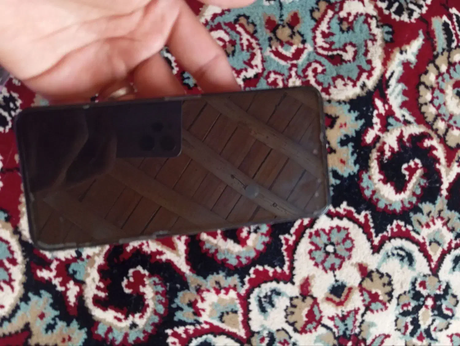 نوت 11s|موبایل|درمیان, |دیوار