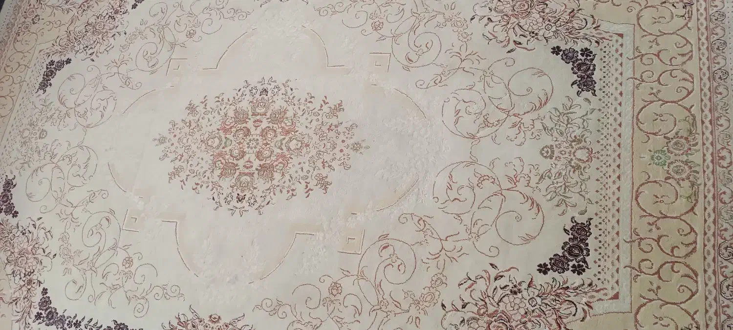 فرش کار کرده تمیز|فرش|سبزوار, فقیه سبزواری|دیوار