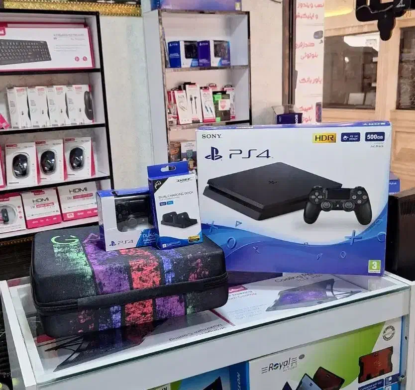 کنسول ps4 slim به همراه پک کامل جانبی|کنسول، بازی ویدئویی و آنلاین|آستانه اشرفیه, |دیوار
