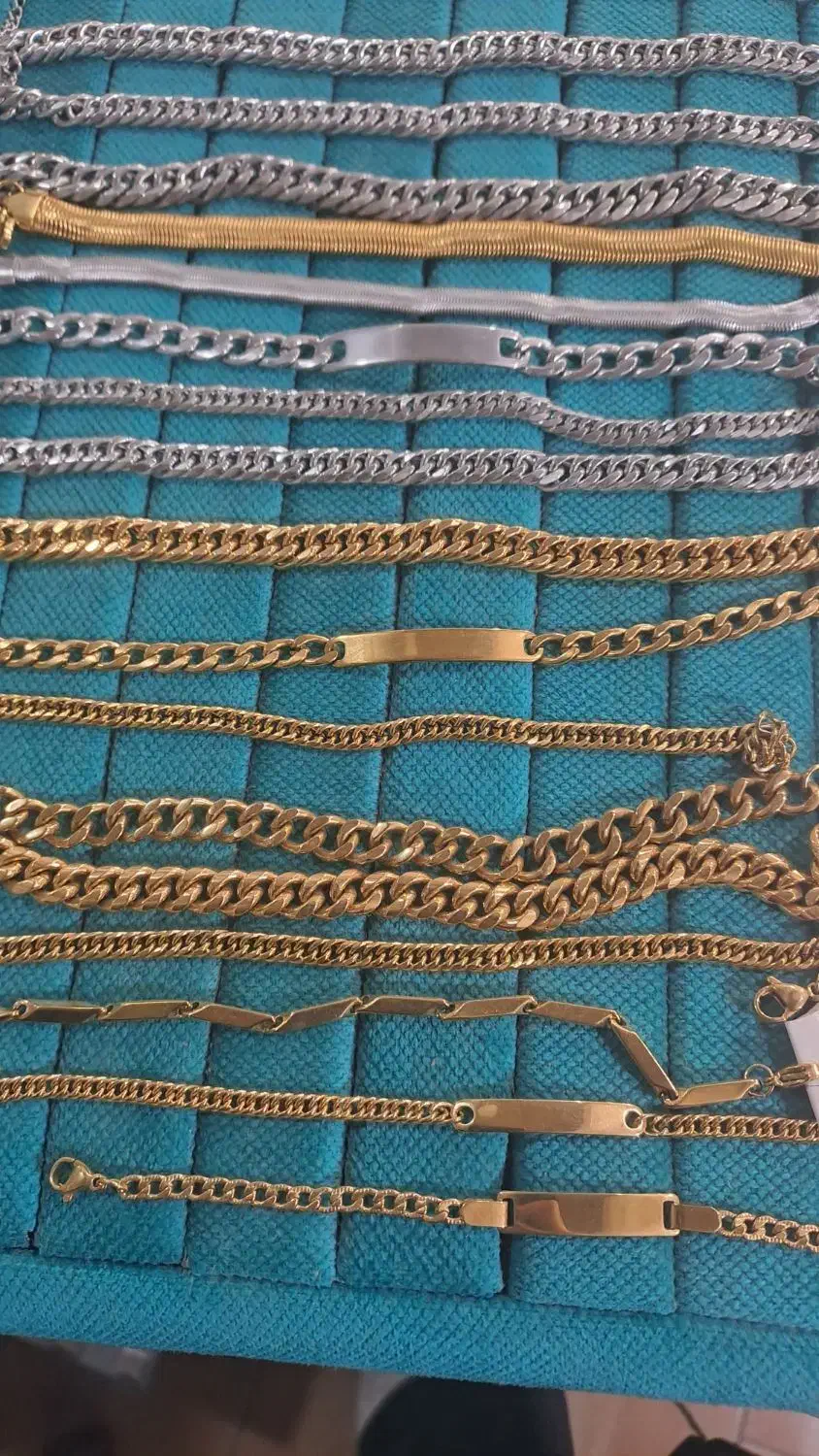 گوشواره و گردنبند بعلت تغییر شغل ۱۰۰|بدلیجات|گرگان, |دیوار