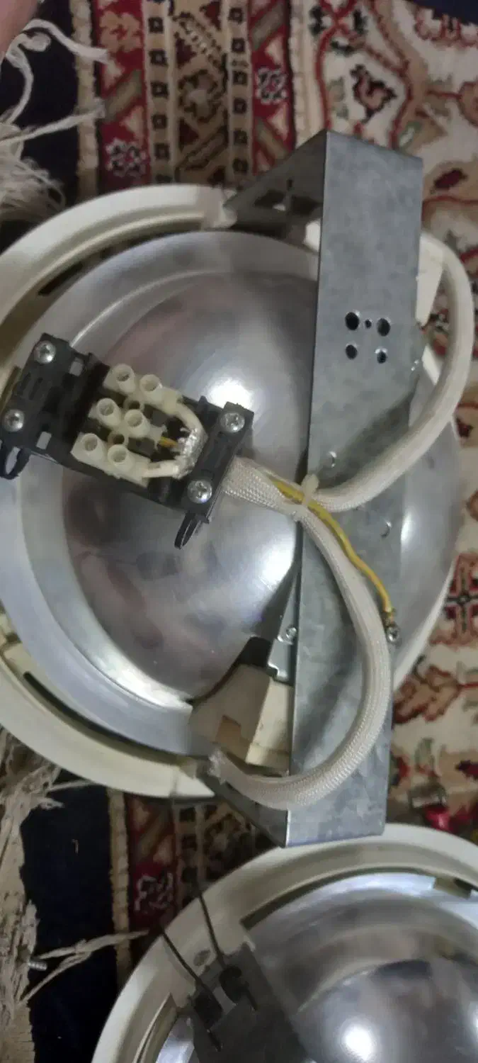 تعدادی لامپ سقفی وپرژکتوری|لامپ و چراغ|قم, شهرک طالقانی|دیوار