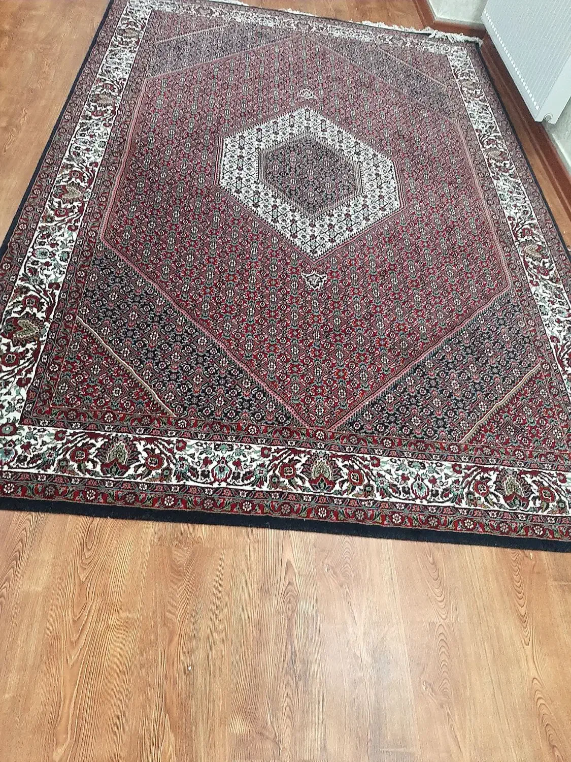 فرش ریز ماهی|فرش|زنجان, |دیوار