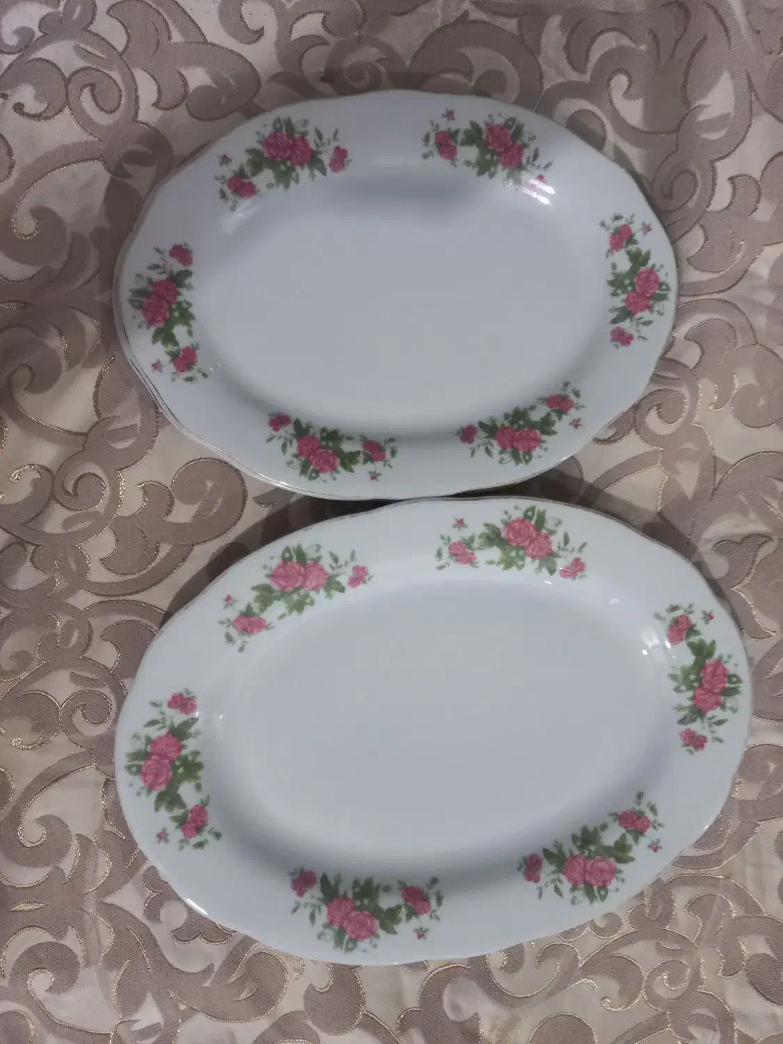 سه عدد دیس چینی گل سرخی دانه ای ۲۰۰|ظروف سرو و پذیرایی|نسیمشهر, |دیوار