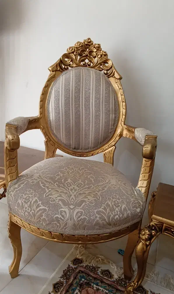 مبل سلطنتی|مبلمان خانگی و میز عسلی|رباط‌کریم, مسکن مهر آبشناسان|دیوار