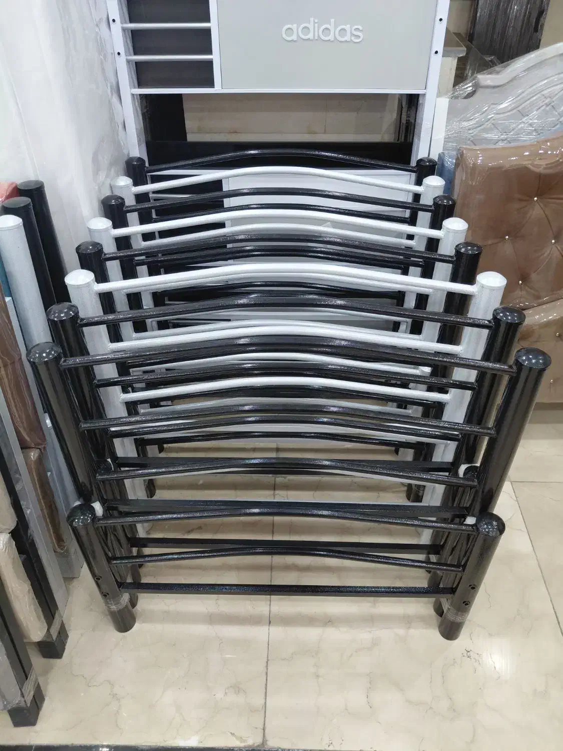 تخت خواب یک نفره ۹۰در۲متر(تختخواب ۱یکنفره)تشک شادن|تخت و سرویس خواب|مشهد, حسین‌آباد|دیوار