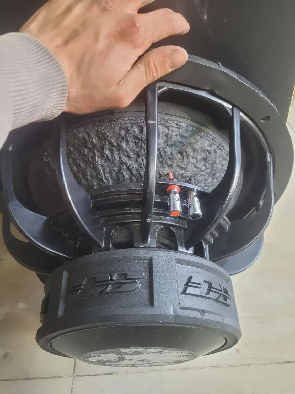 ساب الفارد|صوتی و تصویری|پاکدشت, پارچین|دیوار