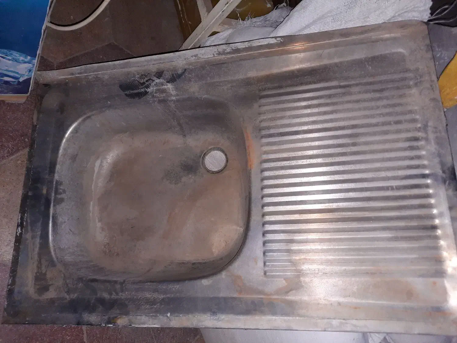 سینک سالم|لوازم سرویس بهداشتی|شیراز, سیاه سنگ|دیوار