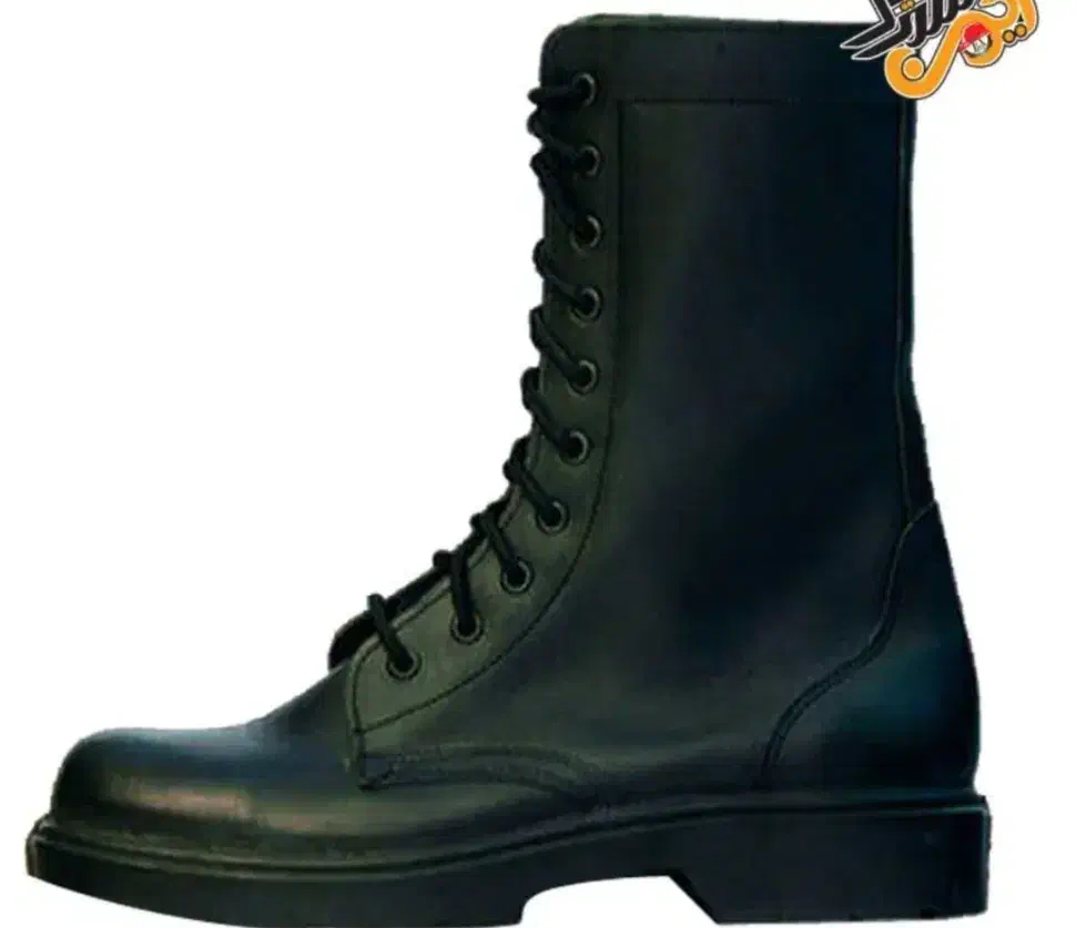 پوتین سربازی|کیف، کفش، کمربند|نهاوند, |دیوار