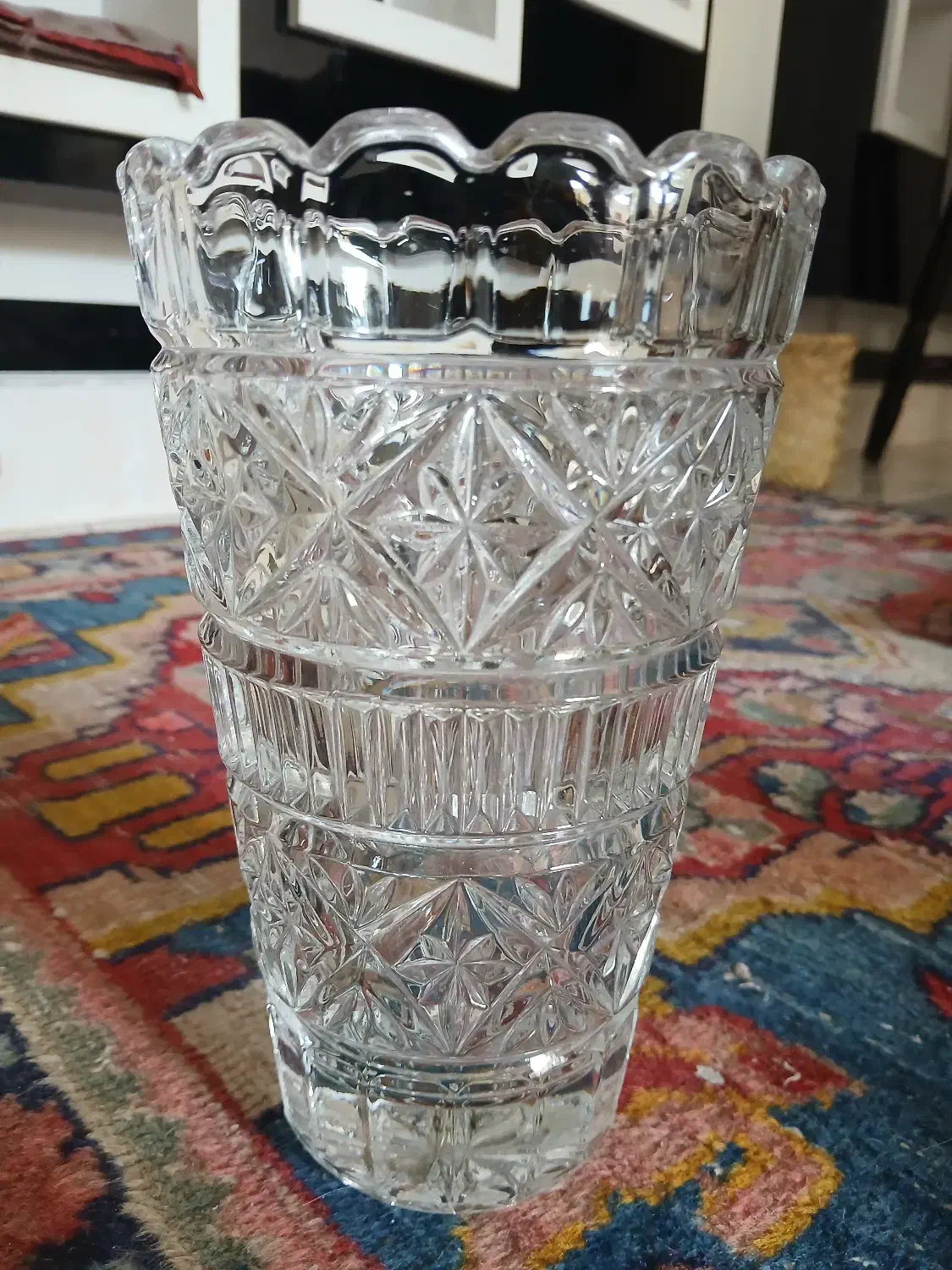 گلدان کریستال|کلکسیون اشیاء عتیقه|قشم, |دیوار